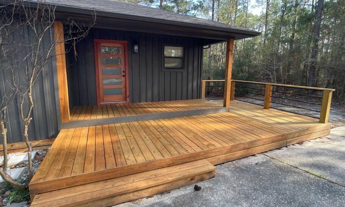 Brookeland Maison | Summerhouse at Rayburn
