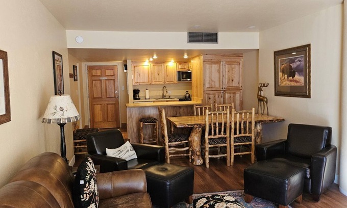 East Village at Copper Copropriété | Summit House East 104