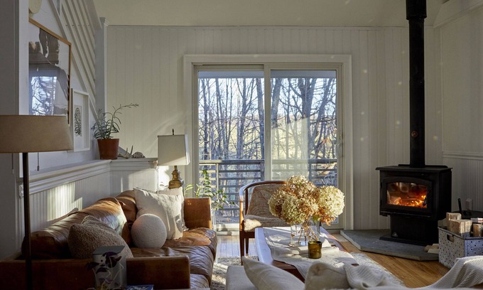 Hollowville Maison | Sun-drenched upstate escape