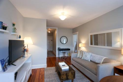 Cleveland Circle Appartement | Sun-filled 1b 1ba W City Views Near Public Trans