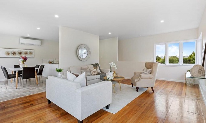 Torbay Maison | Sun-Soaked Holiday Home Close to Beach