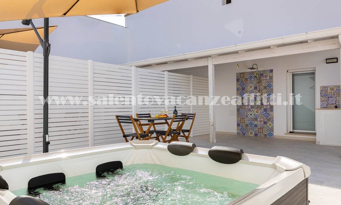 Torre Suda Appartement | Sun vacation home with whirlpool