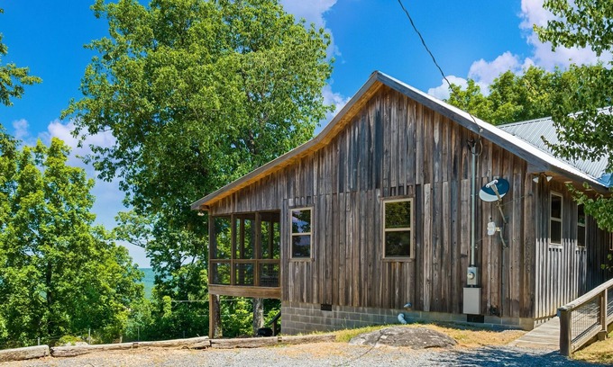 Valley Head Cabine | Sundance Rock-double master suites w/screened porches