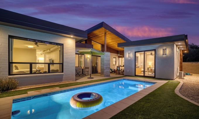 Peaceful Valley Maison | Sundrenched by AvantStay | Pool, Mins to Old Town
