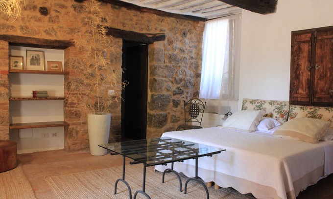 Simignano Maison | Sunflower Room