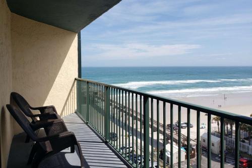 Daytona Beach Shores Maison | Sunglow Resort Condo Unit #806
