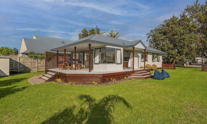 Whitianga Maison | Sunlight Bach - Whitianga Holiday Home