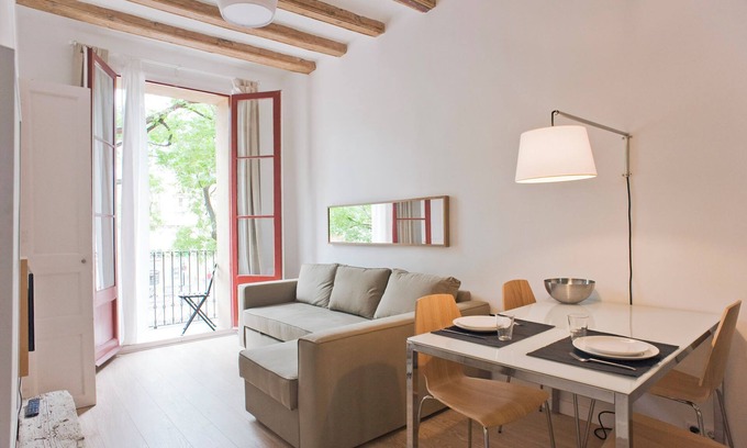 la Vila de Gracia Appartement | Sunny apartment on the square