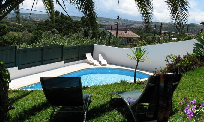 Loures Appartement | Appartement ensoleillé avec priv. Piscine, Grand Lisbonne. Pour toute la famille.