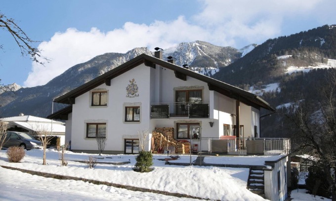 Vandans Appartement | Appartement ensoleillé avec local à skis