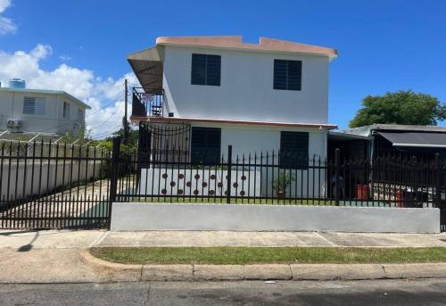 Cangrejo Arriba Appartement | Sunny breeze 2 bed apt airport and beaches are close