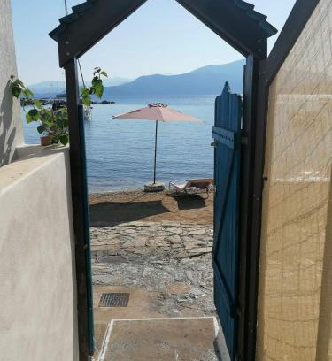 Trikeri Maison | Sunny Days beach house