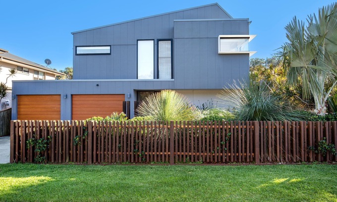Shoalhaven Heads Maison | Sunny Daze - Direct Beach Access