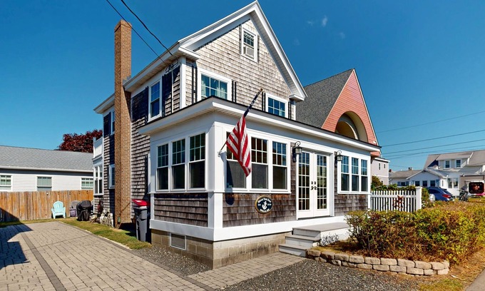 Wells Beach Maison | Sunny home near the sand with bikes, grill, firepit, & balcony- dog-friendly