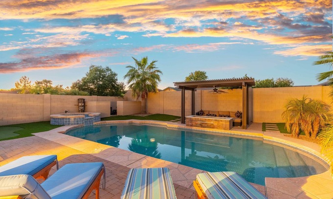 Castlegate Maison | Sunny Home w/ Backyard Oasis in San Tan Valley!
