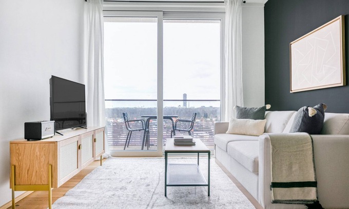 Erdberg Appartement | Sunny Landstraße 1BR w/ Pool & Roof Lounge, near Metro U3, by Blueground