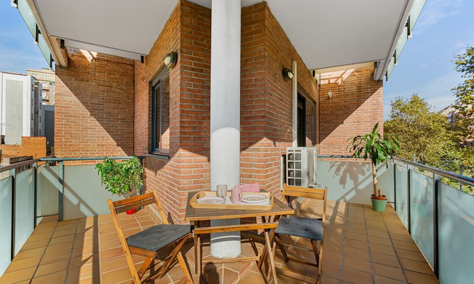 El Clot Appartement | Grande terrasse ensoleillée dans un appartement confortable grande connexion Internet gratuite