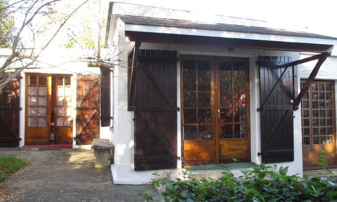 Habas Cottage | Gîte de charme lumineux indépendant dans un cadre de verdure, au calme