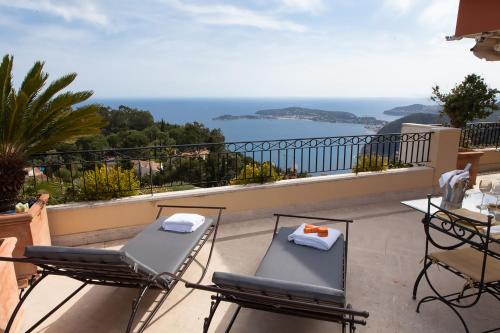Eze Appartement | Sunny Panoramic Balcony