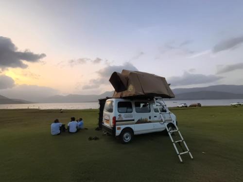 Ambad Autre | Sunny's Camp-A-Van