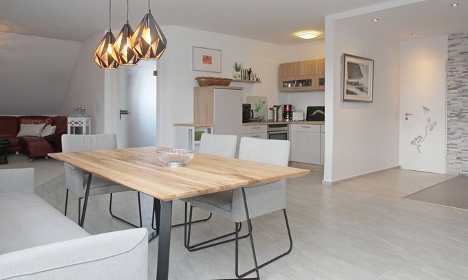 Groemitz Appartement | Penthouse spacieux et ensoleillé avec piscine et sauna