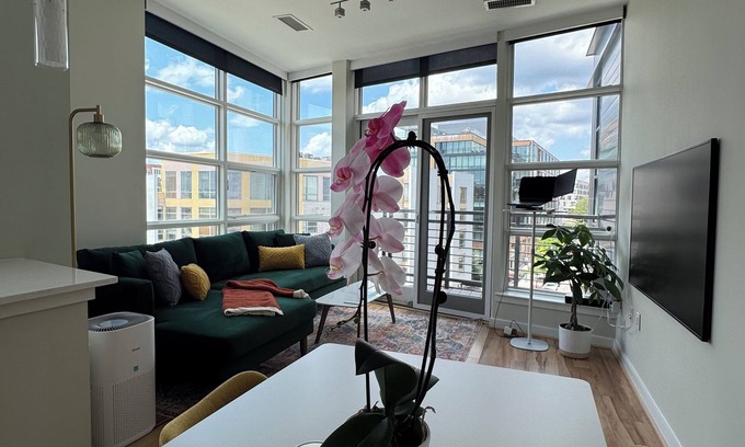 Cardozo Appartement | Sunny U Street + Balcony & Views