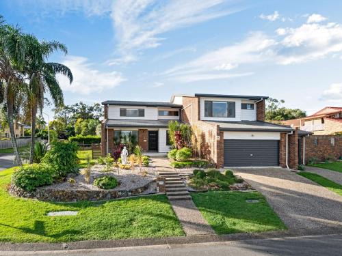 Sunnybank Hills Maison | Sunnybank Hills Retreat 6 Beds Near Market Square