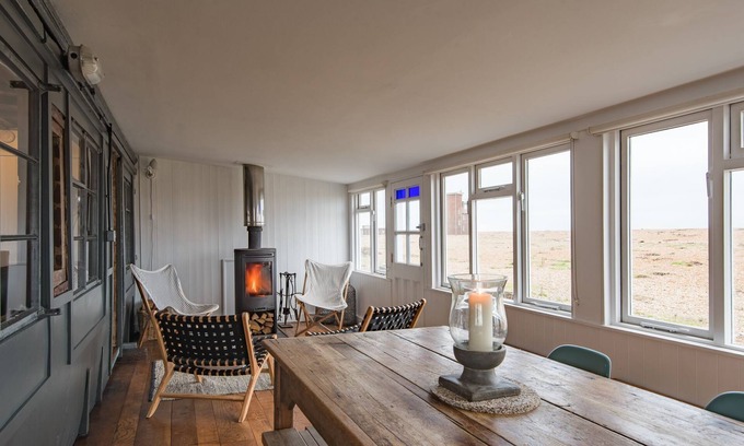 Dungeness Maison | Sunray by Bloom Stays - a holiday let that sleeps 8 guests in 3 bedrooms