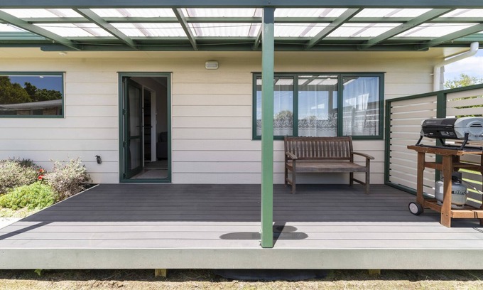 Owhata Maison | Sunrise Getaway - Rotorua Holiday Home