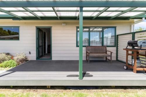 Owhata Maison | Sunrise Getaway - Rotorua Holiday Home