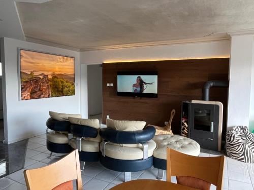 Erlenbrunn Appartement | SUNRISE mit großer Terrasse und Weitblick