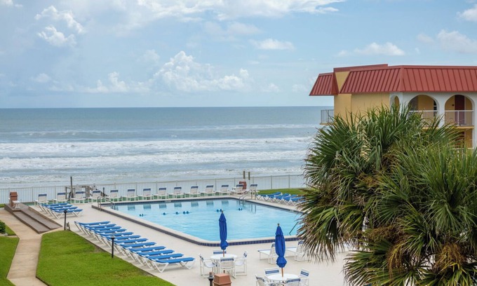 Point East Copropriété | Sunrise Paradise, New Smyrna Beach Condo