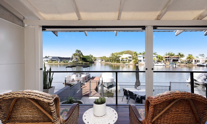 Boreen Point Maison | SUNSEEKER – A Tranquil Retreat in Noosa Waters