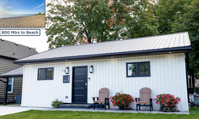 Grand Bend Maison | Sunset at Grand Bend by Sparks