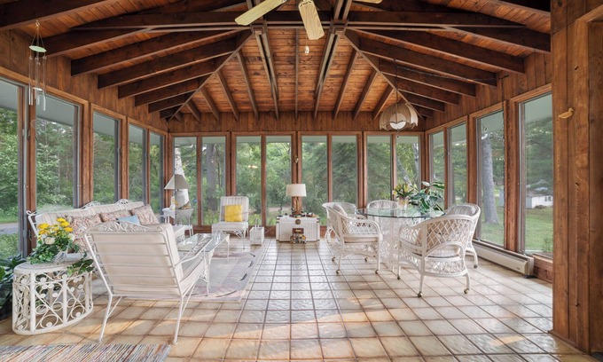 Carlton Cabine | Sunset Bay on Chub Lake - Your Lakeside Getaway