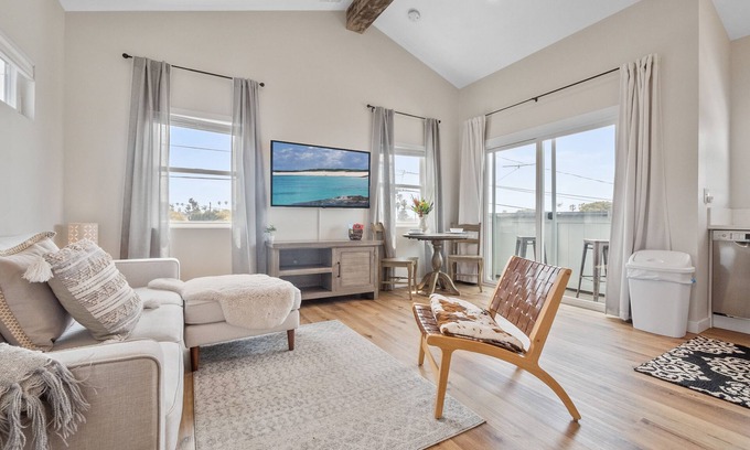 Sunset Cliffs Appartement | Sunset Cliffs Dream House - Patio, W/D, Steps to the Ocean!