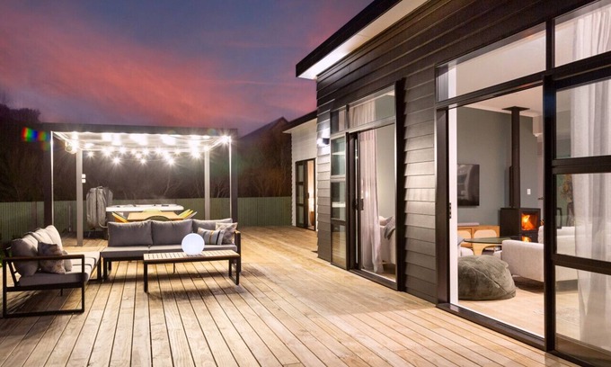 Martinborough Maison | Sunset On Syrah, Martinborough