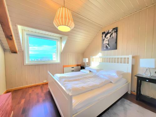 Trondheim Appartement | Sunset Penthouse, Fjord View & Parking