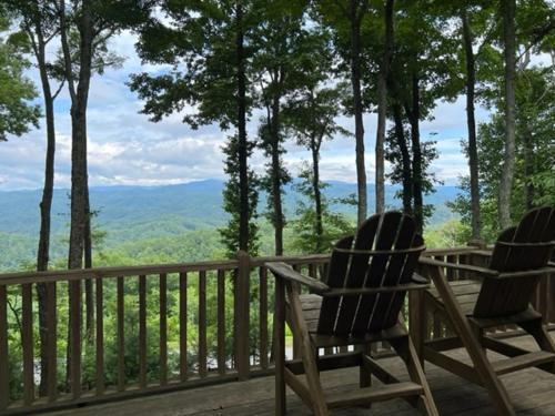 Ferguson Maison | Sunset Ridge by Leatherwood Mountains Resort