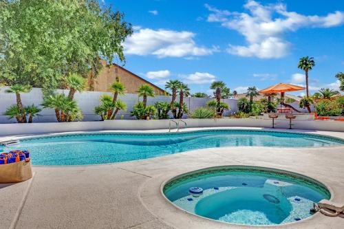 Royal Crest Rancheros Maison | Sunset Royale - The Ultimate Vegas Getaway