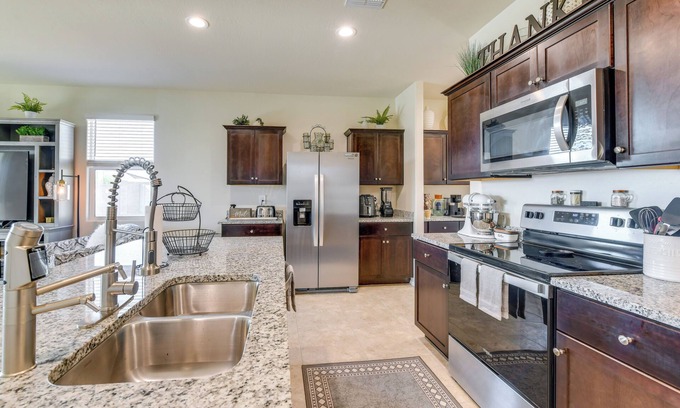 Florence Maison | Sunset Siesta Estate – Desert Beauty! 3 BDR Home in Historic Florence