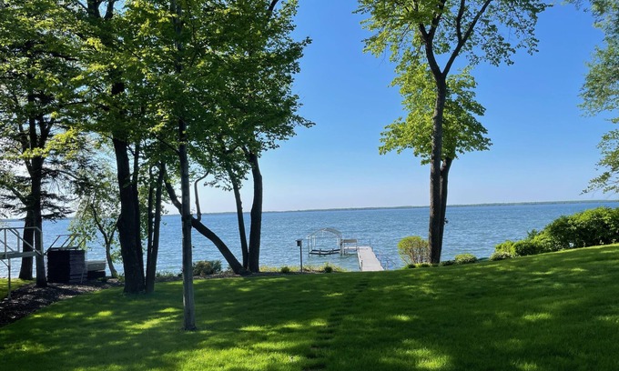 Ottertail Maison | Sunset View on Otter Tail Lake / Cozy Retreat