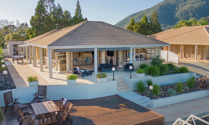 Pauanui Maison | Sunset View - Pauanui Waterfront Home