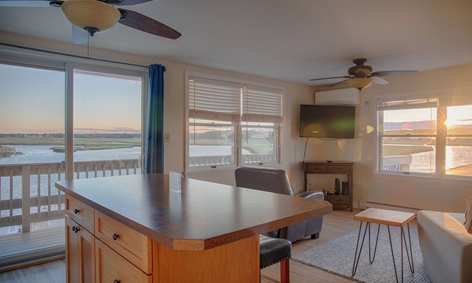Wells Beach Maison | Sunset Views over Rachel Carson Preserve. Relax steps from Wells Beach.