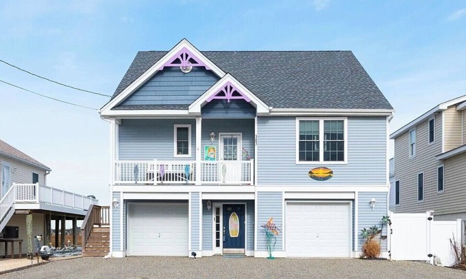 Tuckerton Beach Maison | Sunset Vista Home with POOL