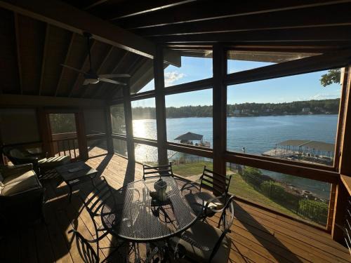 Jasper Maison | SunsetViews - Screened Porch