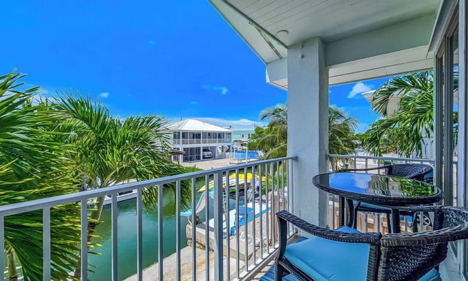 Cutthroat Harbor Estates Maison | Sunshine 23 | Dog-friendly 2 bed/2 bath canalfront boating home on Cudjoe Key