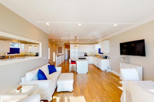 Old Towne Maison | Sunshine Beach Escape