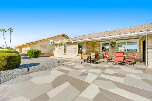 Sunland Village East Maison | Sunshine Oasis
