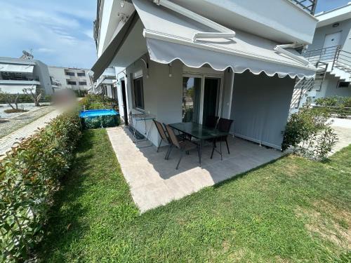 Ofrinion Appartement | Sunshine Ofrynio Apartment with private pool 260cm x 160cm during summer